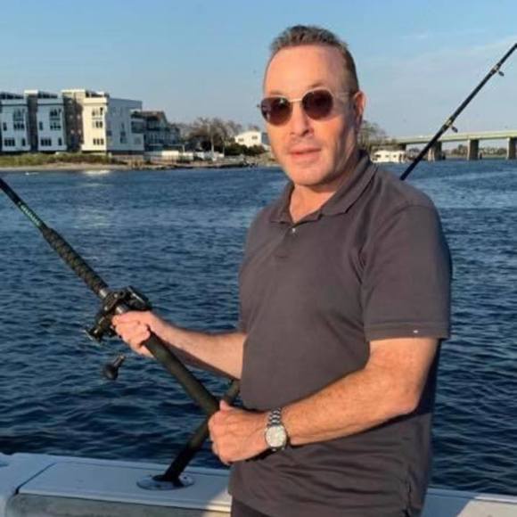Profile Picture of Randy Guttman (@sobenyc1) on Poshmark