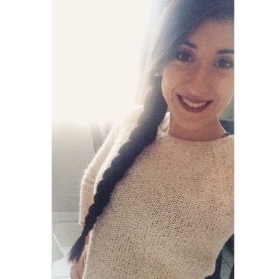 Profile Picture of Julie Guerrero (@JulieGue_11) on Twitter