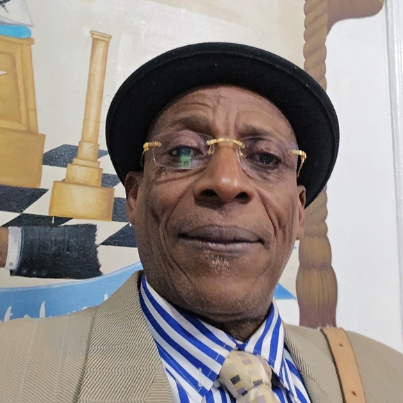 Jean Louissaint - Poshmark Profile Picture of Jean Louissaint (@jeanlouissai337) on Poshmark