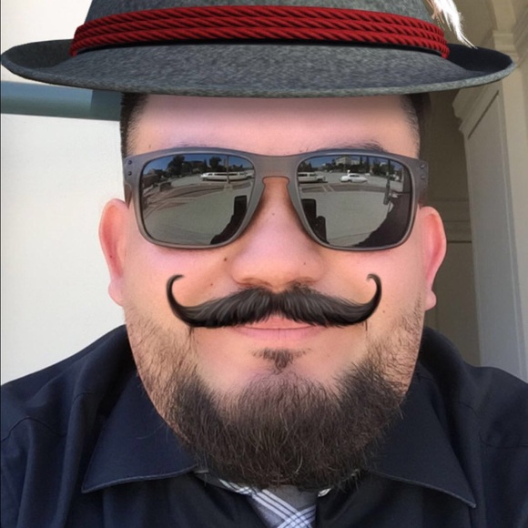 Profile Picture of Ladislao Chavez (@chavlo1980) on Poshmark