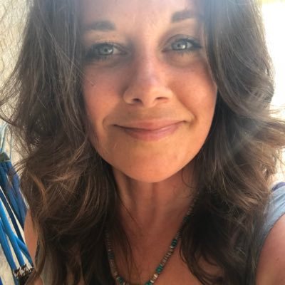 Profile Picture of Jaclyn Hauer (@jaclyn_givelove) on Twitter
