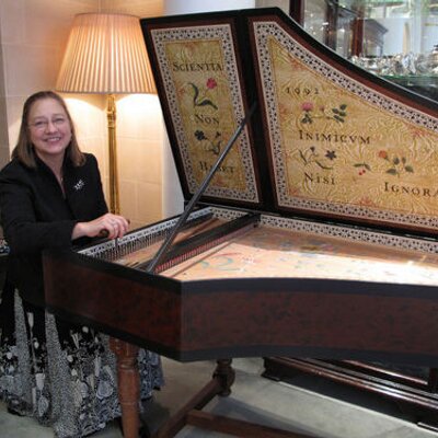 Profile Picture of Claire Hammett (@tunerclaire) on Twitter