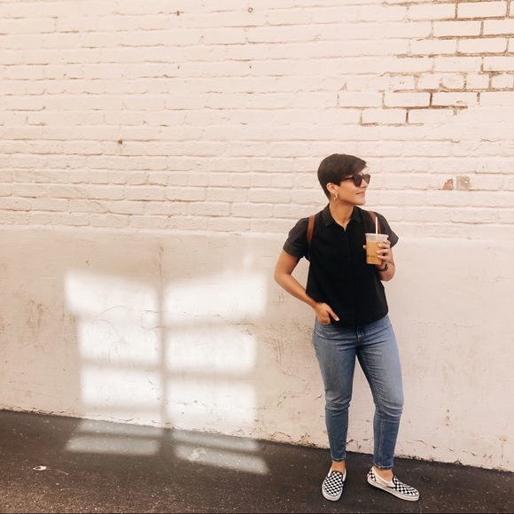 Profile Picture of Breeana Gonzales (@breeanagonzales) on Poshmark