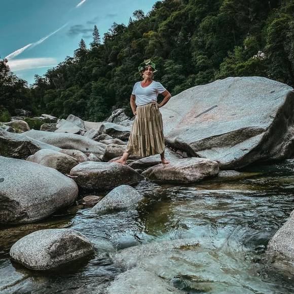 Danielle Scallin - Poshmark Profile Picture of Danielle Scallin (@daniellescallin) on Poshmark