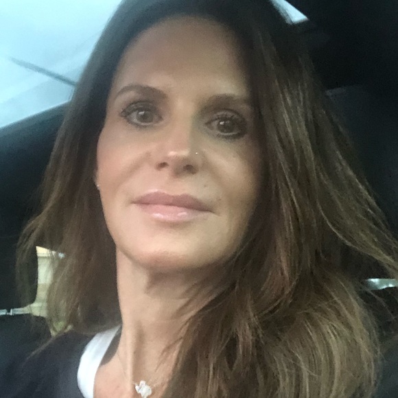 Profile Picture of Stacey Mullins (@mamamullins) on Poshmark