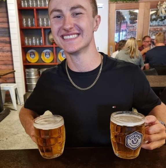 Profile Picture of Dylan Cottam (@dylancottam) on Poshmark