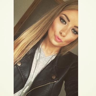 Profile Picture of Courtney (@CourtsSchofield) on Twitter