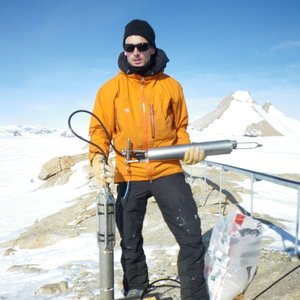 Profile Picture of Denis (@denisantarctica) on Twitter