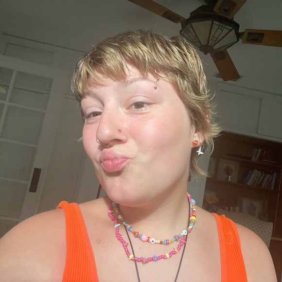 Profile Picture of Tayler Daniels (@taylerdaniels21) on Poshmark