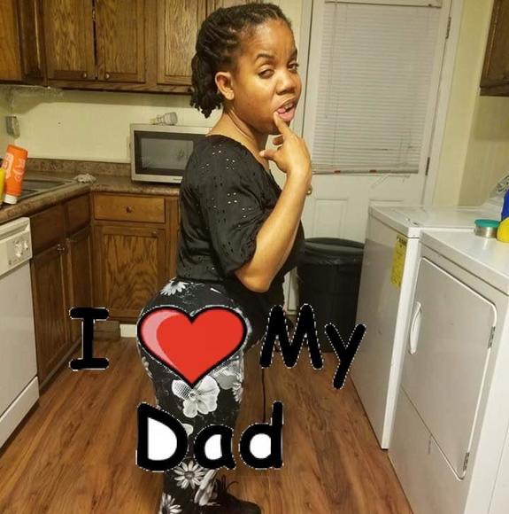 Profile Picture of Rena Tharpe (@lovekids3233) on Poshmark