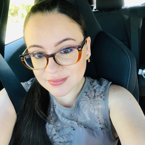 Amarylis Pagan - Poshmark Profile Picture of Amarylis Pagan (@apaganram) on Poshmark