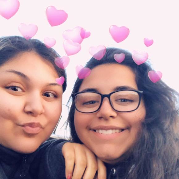 Profile Picture of Alondra Recendez (@recendeza23) on Poshmark