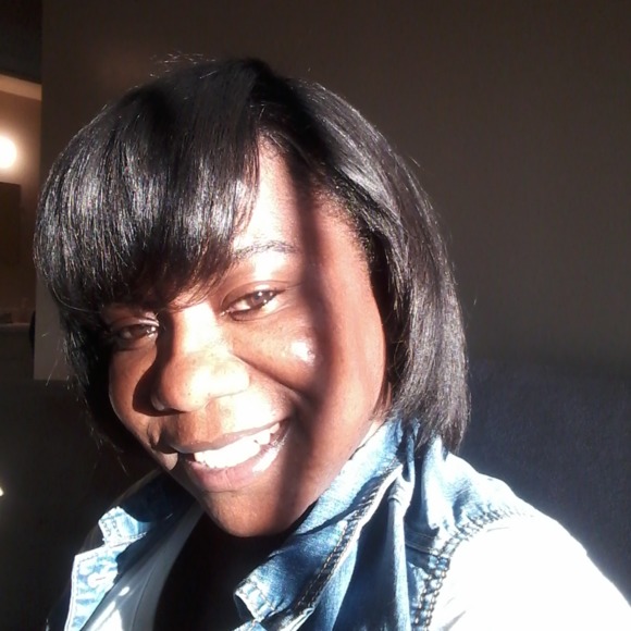 Profile Picture of Angela Alexander (@missmichigan231) on Poshmark