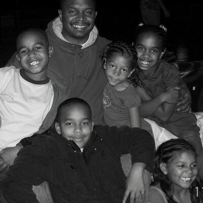 Profile Picture of Tia Dennis (@tiadennis1) on Twitter