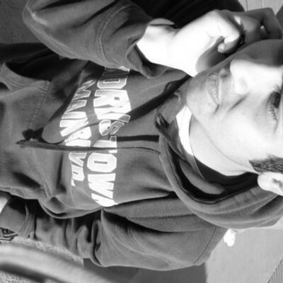 Profile Picture of John Alejandro  L (@John_Labarca) on Twitter