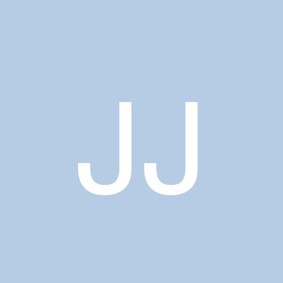 Profile Picture of Hacked Hacked (@mell0019) on Poshmark