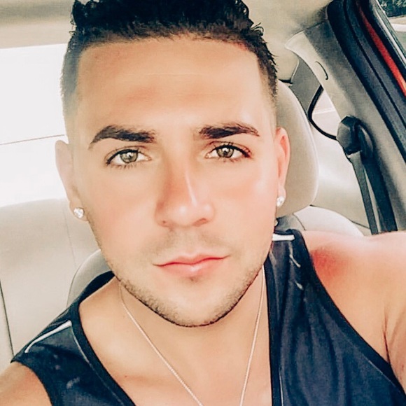 Profile Picture of Marc Baclija (@marky__marc) on Poshmark