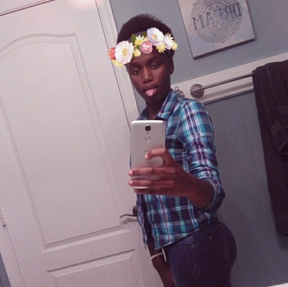 Profile Picture of Jesula Sipre (@jesulasipre) on Poshmark