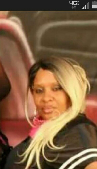 Profile Picture of Undrea Segar (@usegar) on Poshmark