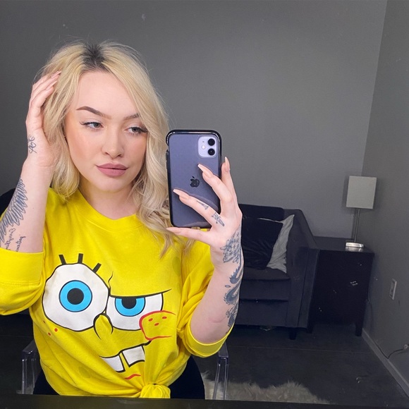 Profile Picture of Sevin Sansone (@sevinsansone) on Poshmark