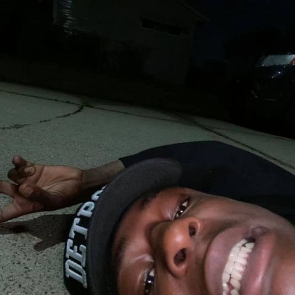 Profile Picture of Tobias Ford (@tobiasford) on Poshmark