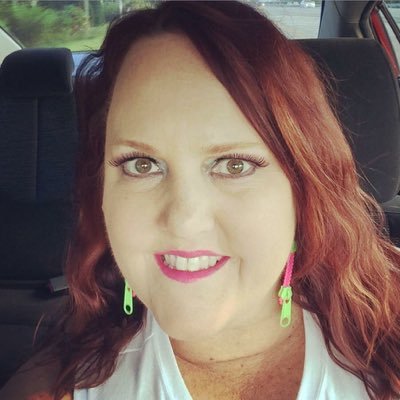 Profile Picture of Kim Hooker (@hookedupcountry) on Twitter