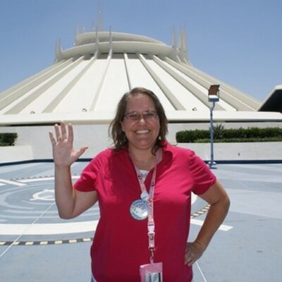 Profile Picture of Kelli Llewellyn (@kelli1rose) on Twitter