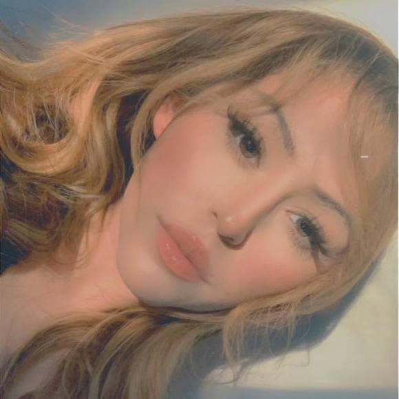 Profile Picture of Kassandra Gonzales (@kassandragzs) on Poshmark