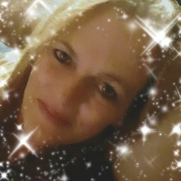 Profile Picture of Tonya Eickman (@tonya_eickman) on Poshmark