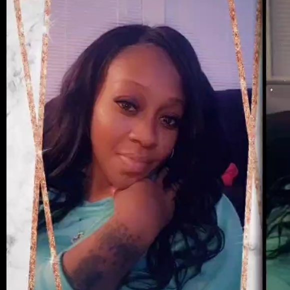 Profile Picture of Sharisha Liverman (@ssliverman73) on Poshmark