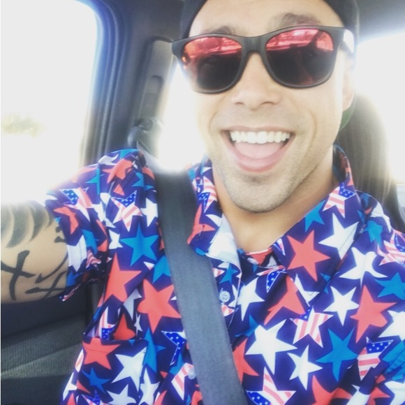 Tyler Lapp - Poshmark Profile Picture of Tyler Lapp (@tylerlapp) on Poshmark