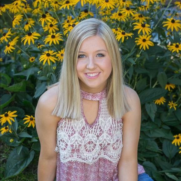 Katie Leitch - Poshmark Profile Picture of Katie Leitch (@katie_leitch) on Poshmark