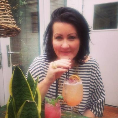 Profile Picture of Julia Charles (@JuliaTweats) on Twitter