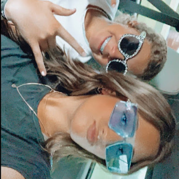 Profile Picture of Kendall Moore (@kendallmoore434) on Poshmark