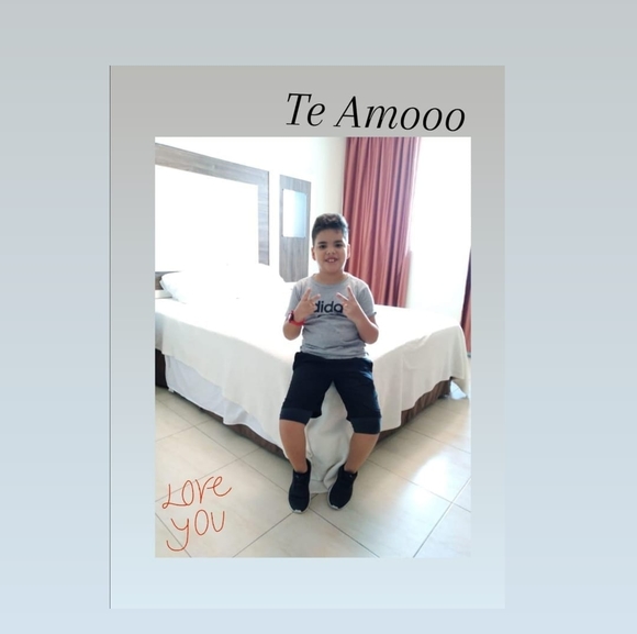 Profile Picture of Danielys Pabon (@milandani26) on Poshmark