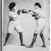 Profile Picture of Andrea Craig (@lunaazulbellydancer) on Youtube