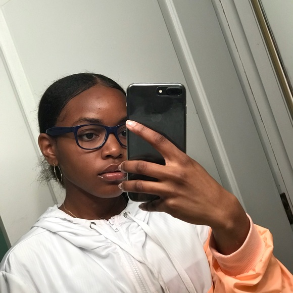 Profile Picture of Bria Moore (@remisupreme) on Poshmark