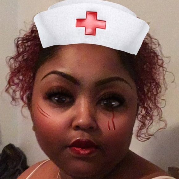 Profile Picture of Hwei Quan (@flipdathwei) on Poshmark