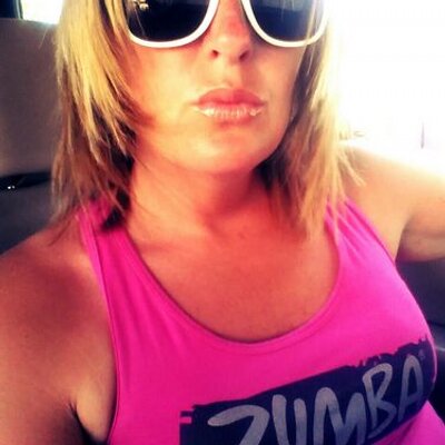 Profile Picture of Laurie Ellis (@LaurieBeeReal) on Twitter