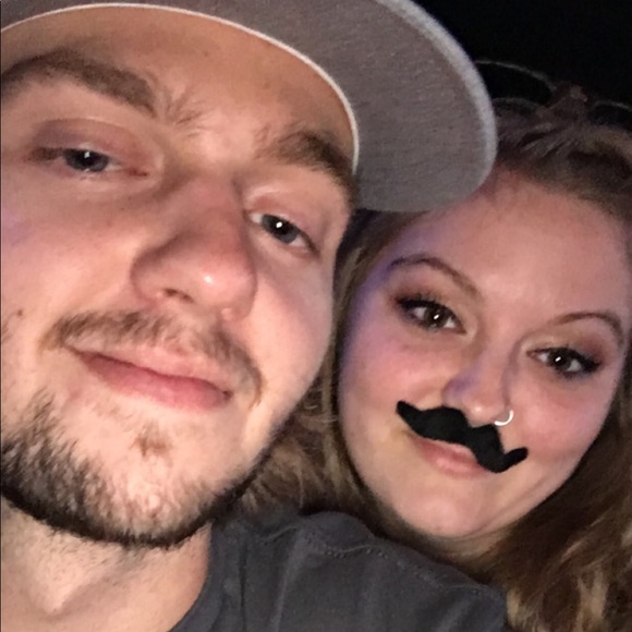 Profile Picture of Thomas Wright (@colewright97) on Poshmark