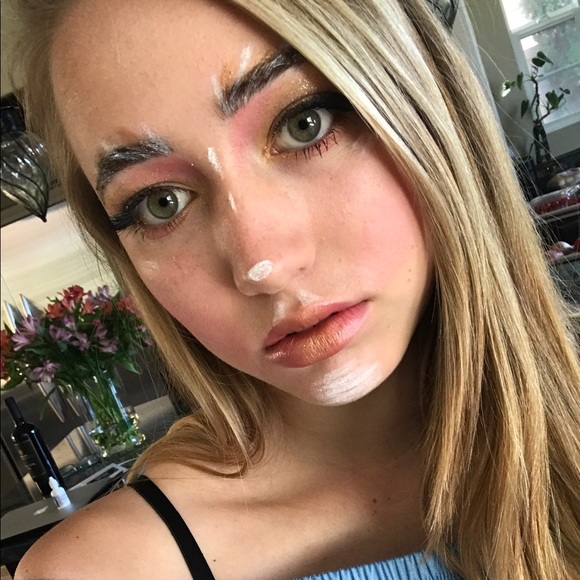 Profile Picture of Alysse Ohanian (@alysse_ohanian) on Poshmark