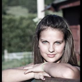 Profile Picture of Paige Moesch (@paigev27) on Pinterest