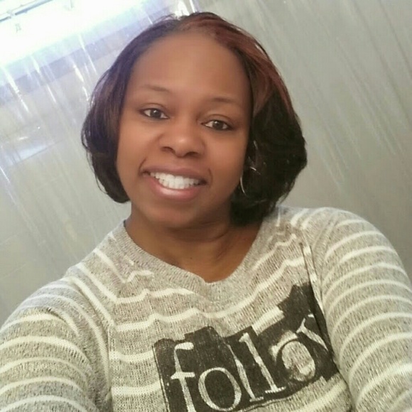 Profile Picture of Janet Randall (@jrandall0101) on Poshmark