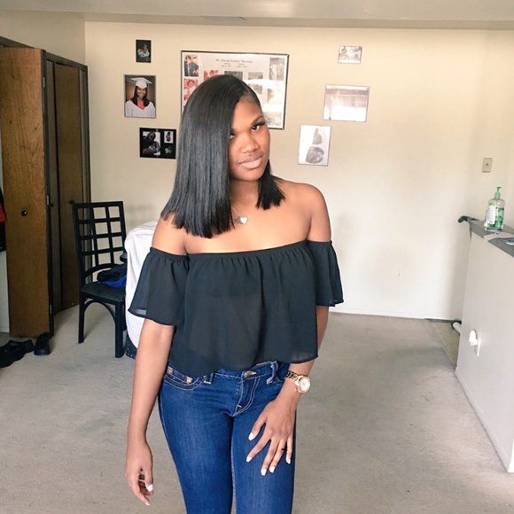 Profile Picture of Aja Alexander (@diaryofaja) on Poshmark