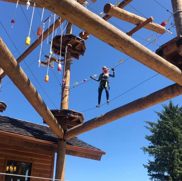 Profile Picture of April Thompson (@april329) on Poshmark