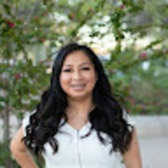 Profile Picture of Cecilia Labariega (@clabariega) on Poshmark