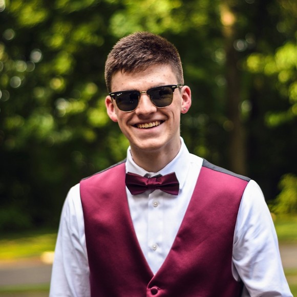 Profile Picture of Jarrett Stickels (@jarrettstickels) on Poshmark