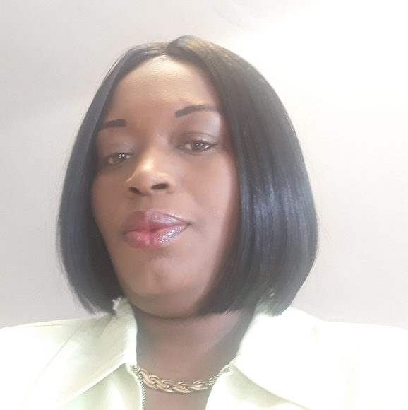 Profile Picture of Akiki Bakaswara (@akikibakaswara) on Poshmark