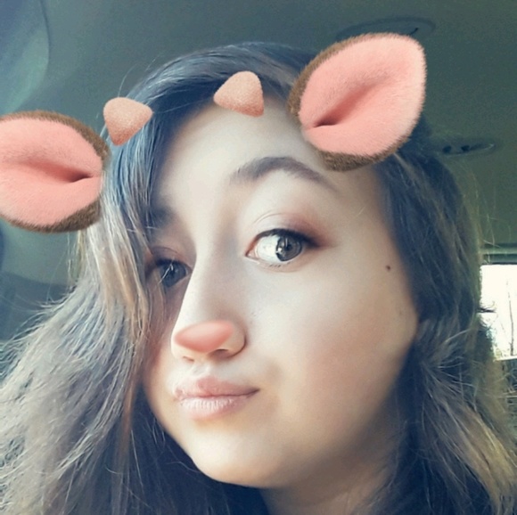 Profile Picture of Sunny Wright (@sunnyd2004) on Poshmark