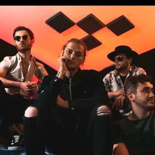 Profile Picture of Rolled Up Sleeves (@officialrolledupsleeves) on Instagram